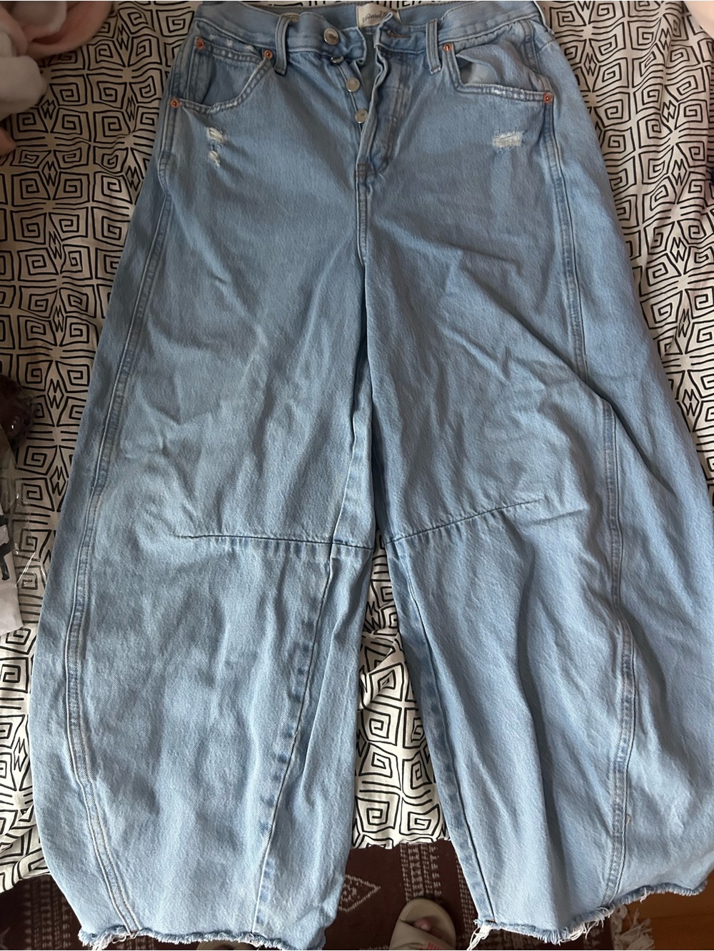 Universal Thread Light Blue Wide-Leg Jeans